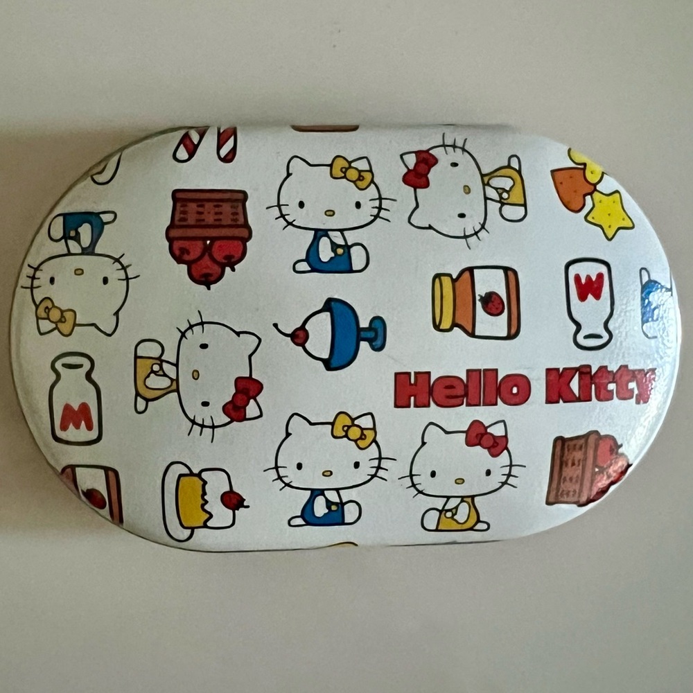 Sanrio Hello Kitty Vintage Tin Case - rare